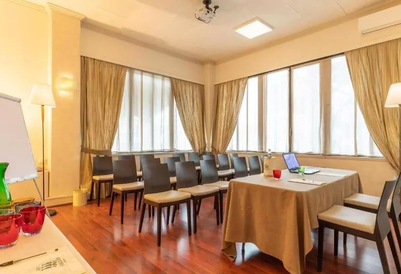 ホテル Ambasciatori