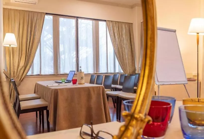 ホテル Ambasciatori