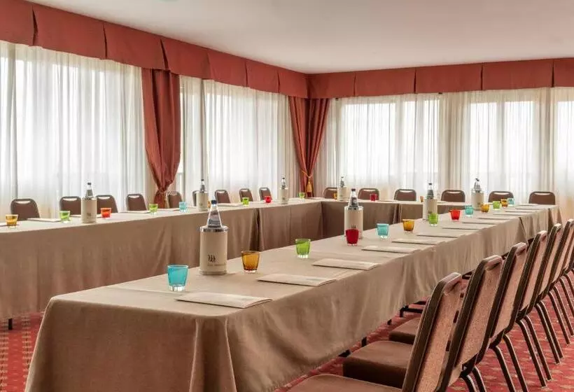 ホテル Ambasciatori