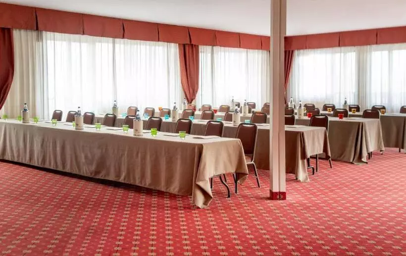 ホテル Ambasciatori