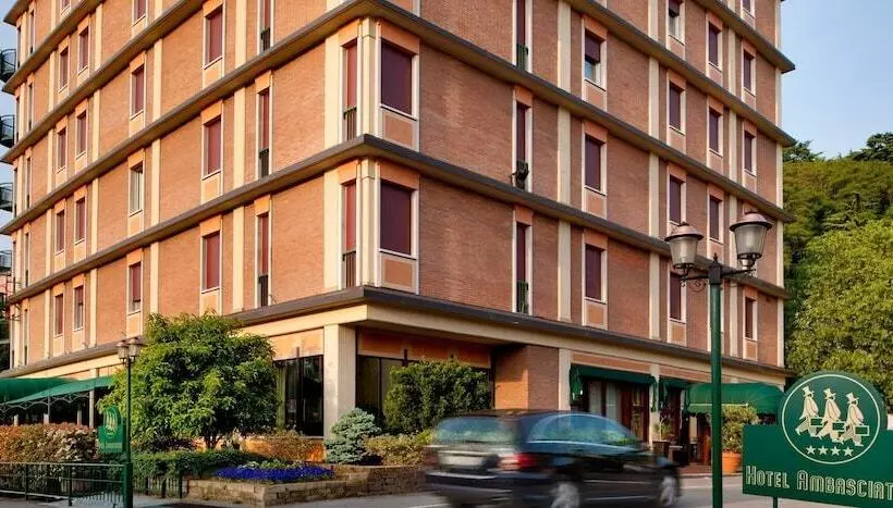 ホテル Ambasciatori