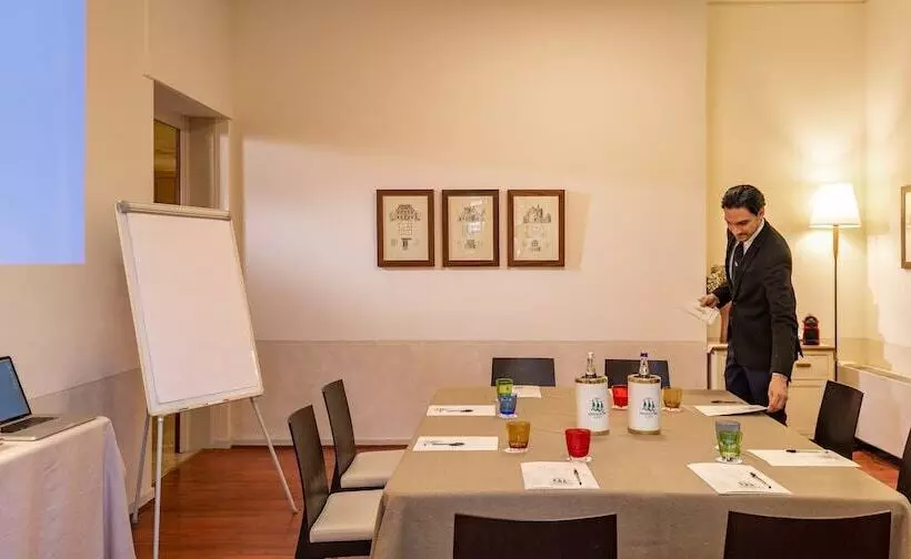 ホテル Ambasciatori