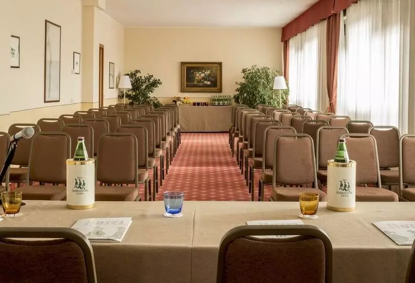 ホテル Ambasciatori