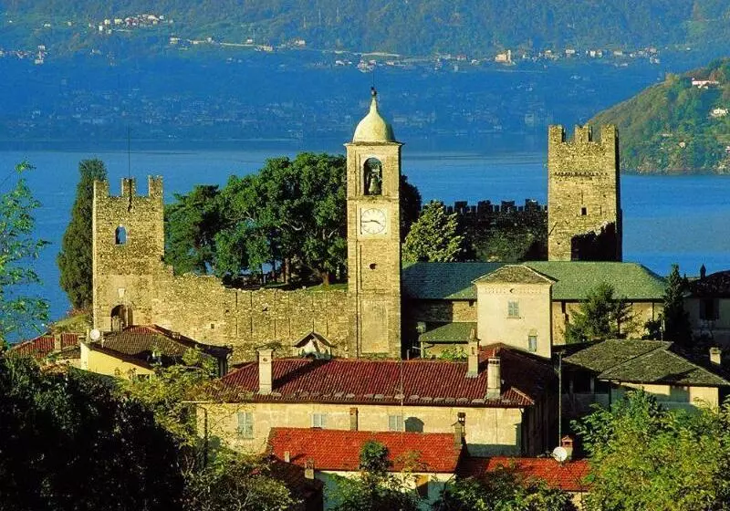 ホテル Grand  Cadenabbia