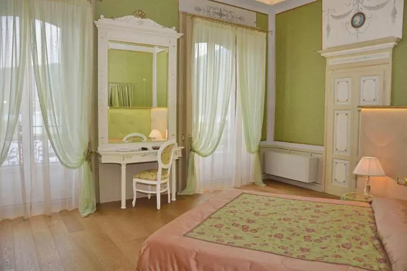 ホテル Grand  Cadenabbia