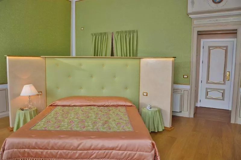 ホテル Grand  Cadenabbia