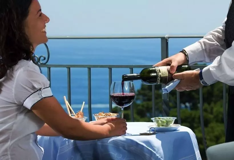 ホテル La Floridiana