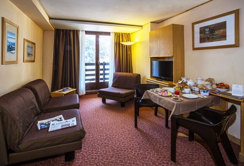 هتل Les Jumeaux Courmayeur