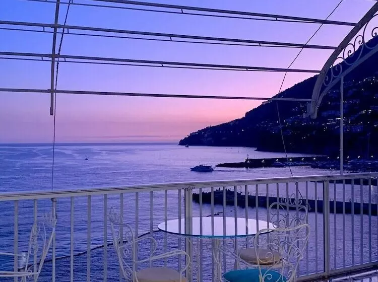 בית מלון כפרי Marina Riviera