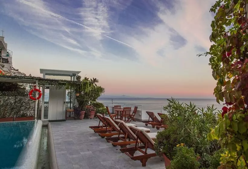 בית מלון כפרי Marina Riviera