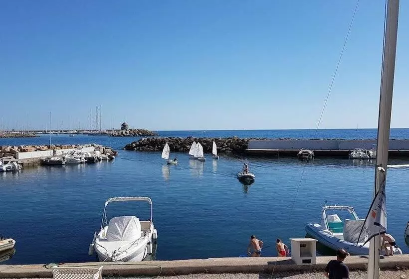 ホテル Mercure Civitavecchia Sunbay Park