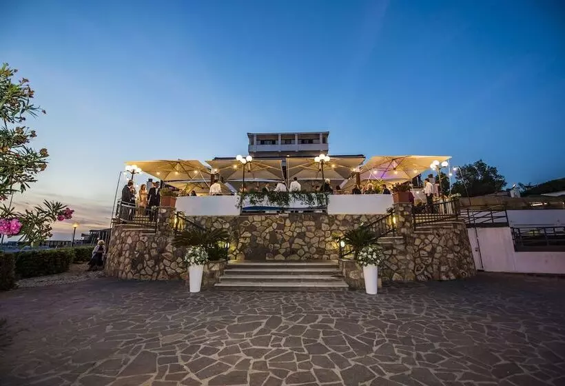 ホテル Mercure Civitavecchia Sunbay Park