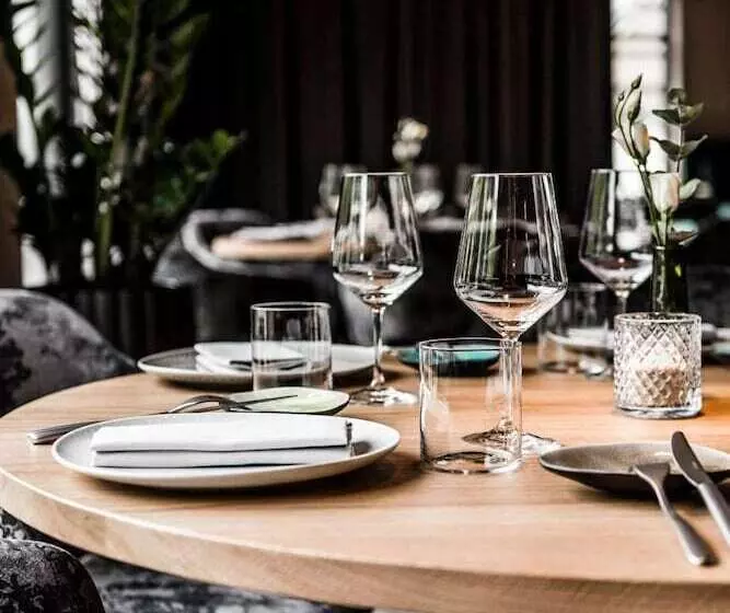 ホテル Post Alpine Cityflair