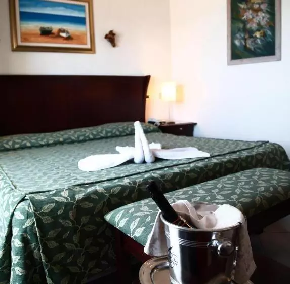 هتل Splendid Mare