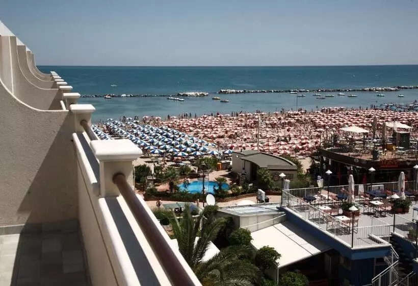 هتل Splendid Mare