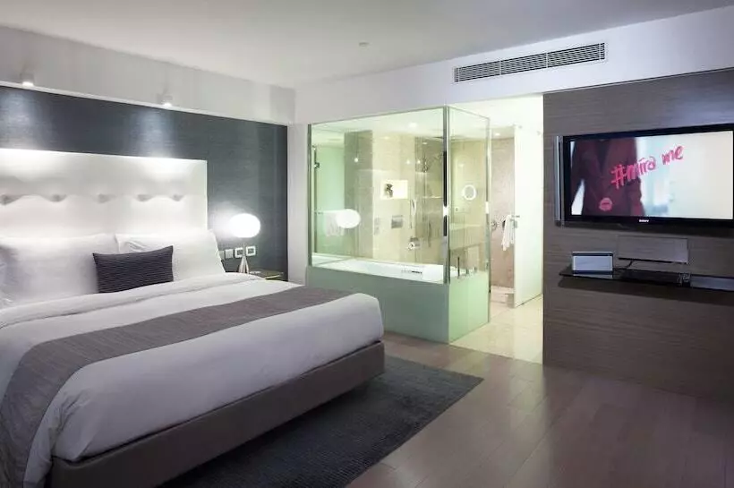هتل The Mira Hong Kong