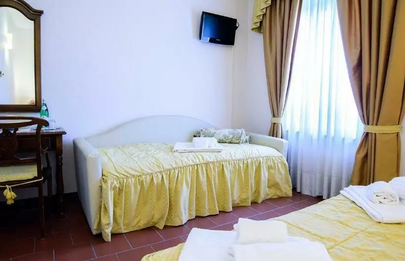 فندق Villa Cavour