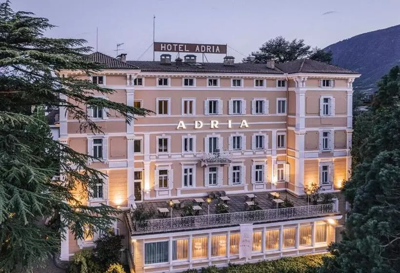 فندق Adria