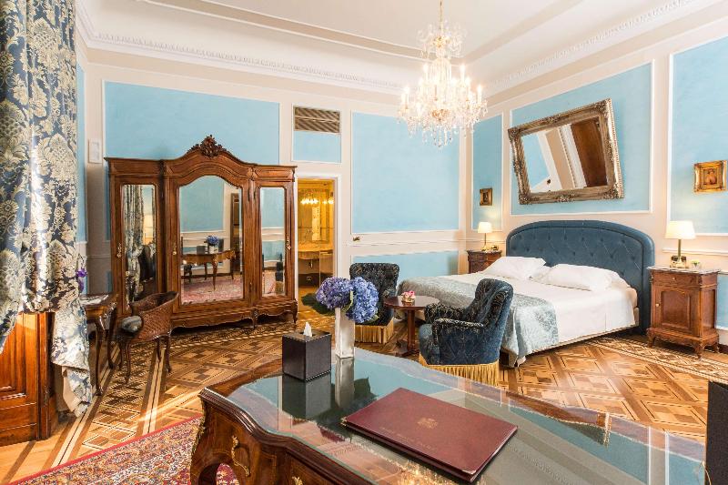 ホテル Bristol Palace