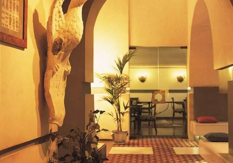 هتل Croce Di Malta