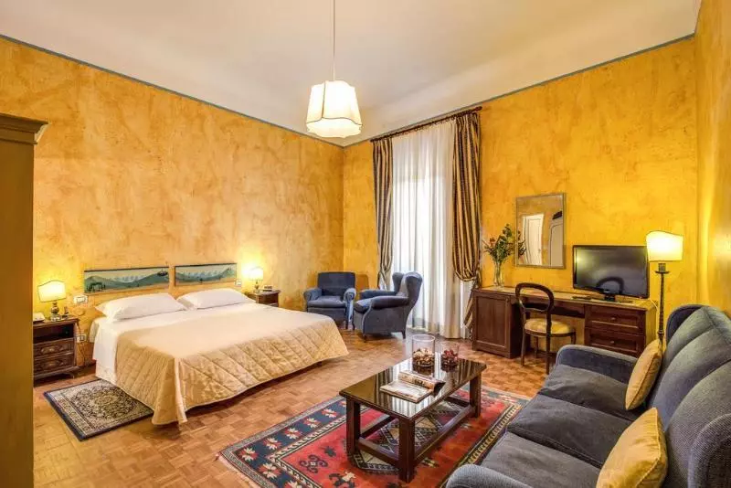 هتل Croce Di Malta