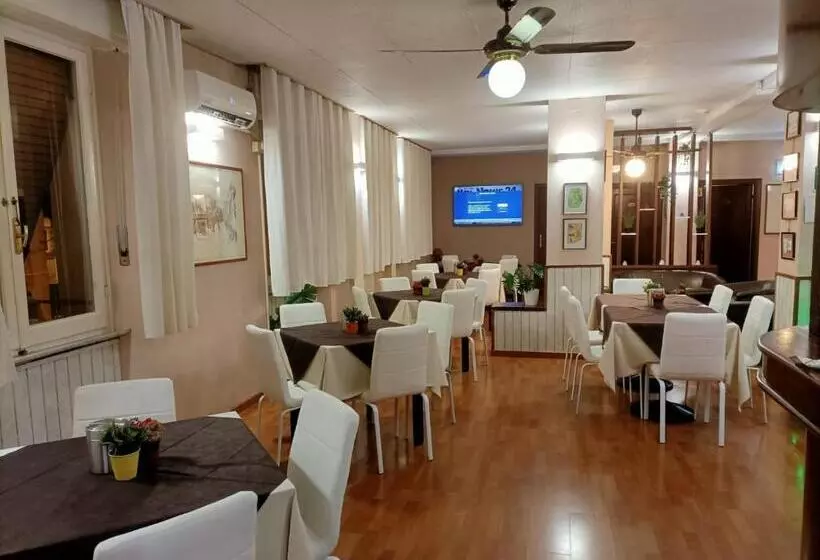 هتل Giappone Inn Parking