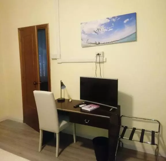 هتل Giappone Inn Parking