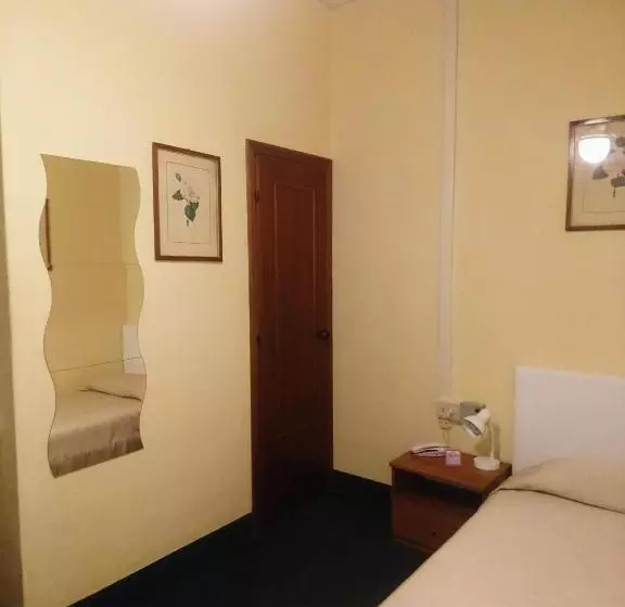 هتل Giappone Inn Parking