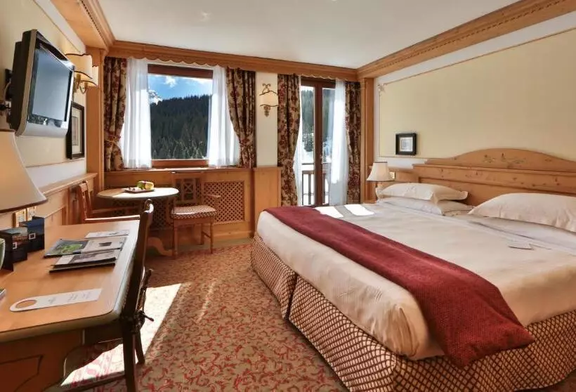 בית מלון כפרי Th Madonna Di Campiglio | Golf