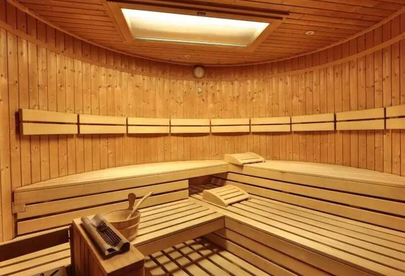 בית מלון כפרי Th Madonna Di Campiglio | Golf