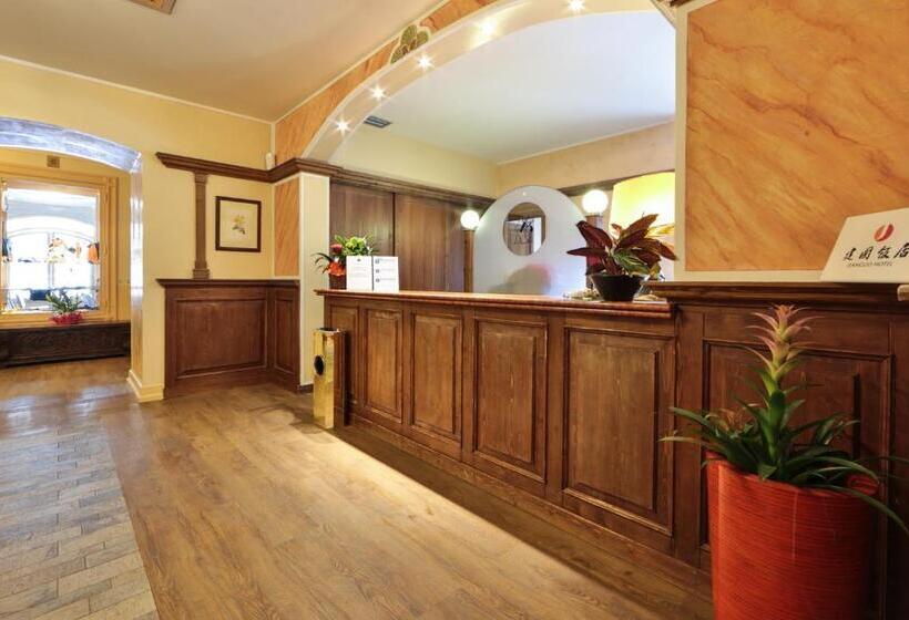 فندق Th Madonna Di Campiglio | Golf