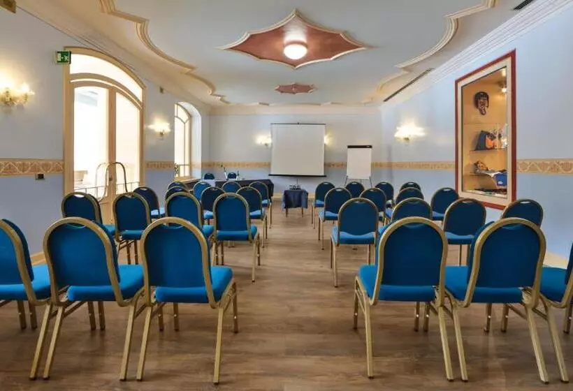 בית מלון כפרי Th Madonna Di Campiglio | Golf