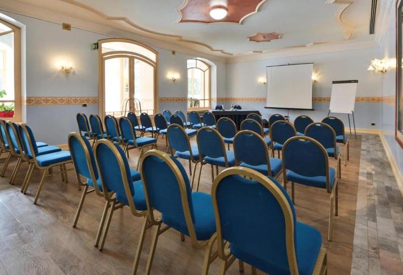 فندق Th Madonna Di Campiglio | Golf