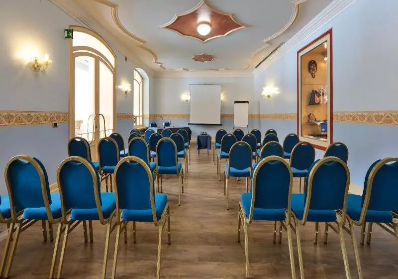 בית מלון כפרי Th Madonna Di Campiglio | Golf