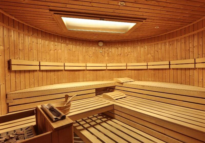 فندق Th Madonna Di Campiglio | Golf