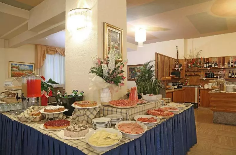 هتل La Perla  Bike