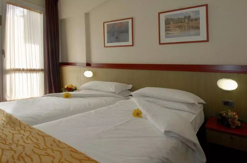 هتل La Perla  Bike