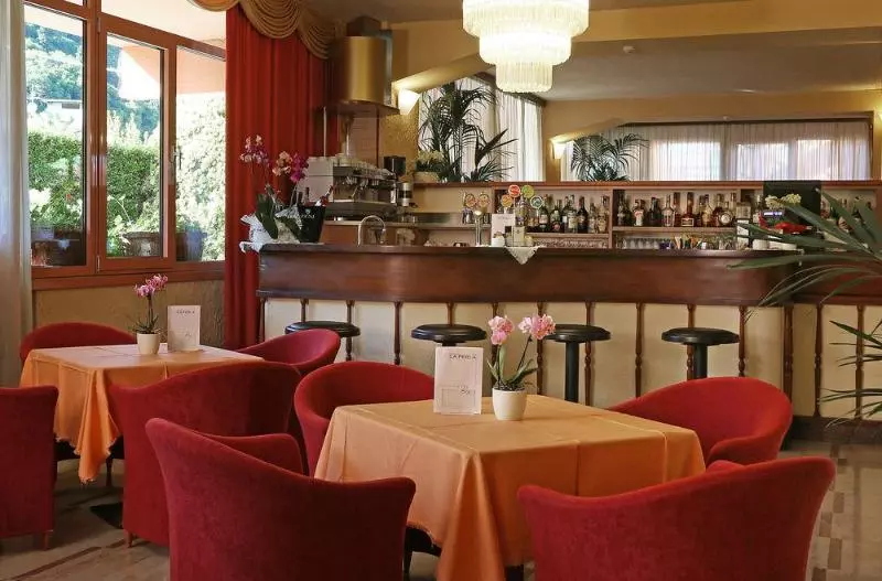 هتل La Perla  Bike