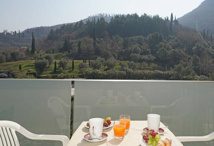 בית מלון כפרי La Perla Bike