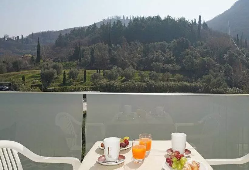 هتل La Perla  Bike