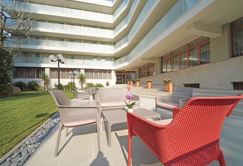 בית מלון כפרי La Perla Bike