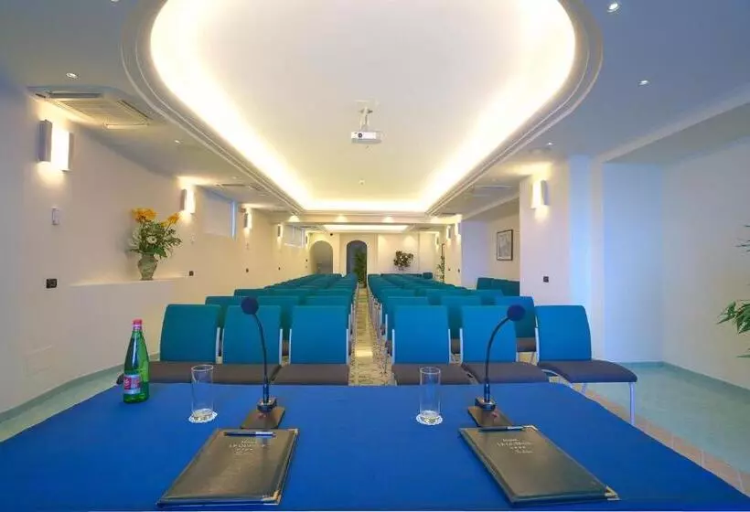 ホテル Le Querce Resort Sea Thermae & Spa