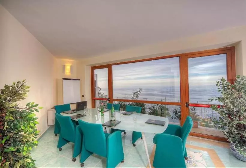 ホテル Le Querce Resort Sea Thermae & Spa