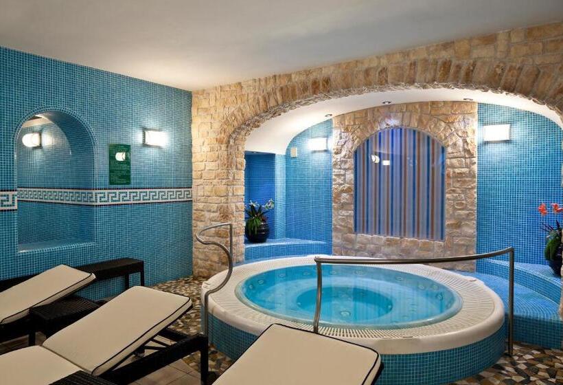 هتل Le Querce Resort Sea Thermae & Spa