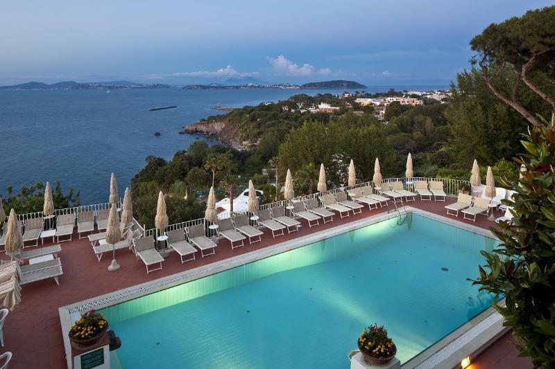هتل Le Querce Resort Sea Thermae & Spa