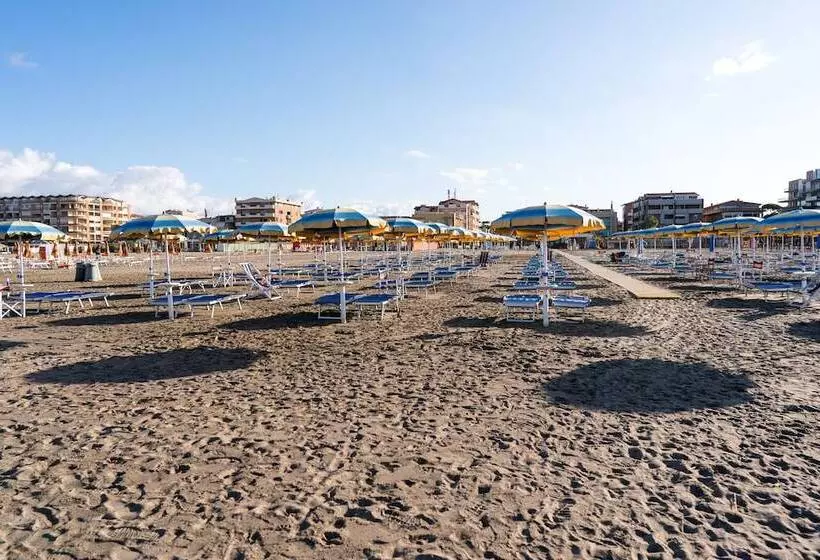 Lola Piccolo Hotel E Appartamenti