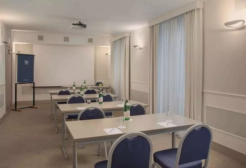 Otel NH Genova Centro