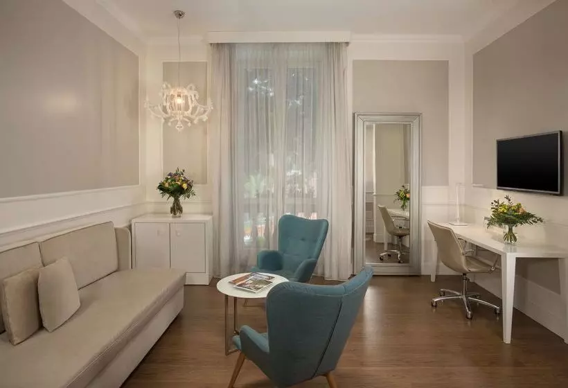 Otel NH Genova Centro