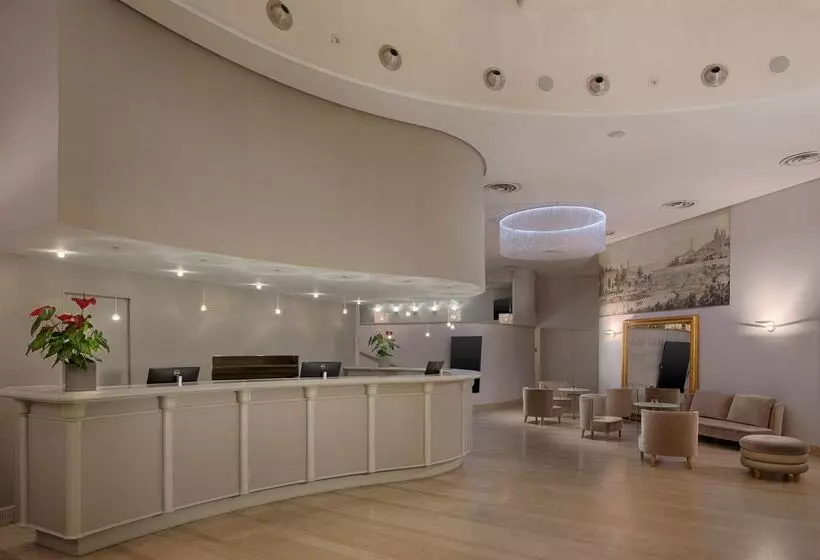 Otel NH Genova Centro