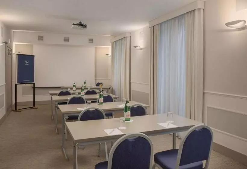 Otel NH Genova Centro